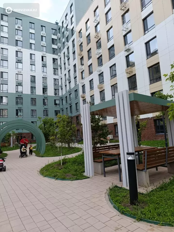 2-комнатная квартира, этаж 8 из 12, 44 м²