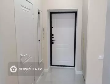 2-комнатная квартира, этаж 8 из 12, 44 м², миниатюра 10