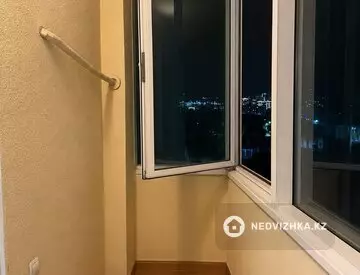 2-комнатная квартира, этаж 10 из 14, 55 м², миниатюра 9
