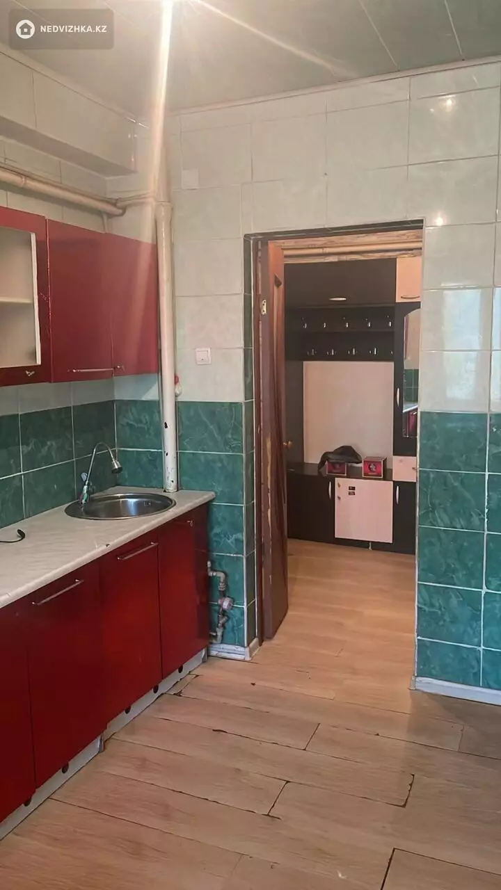2-комнатная квартира, этаж 3 из 4, 49 м², фотография 2