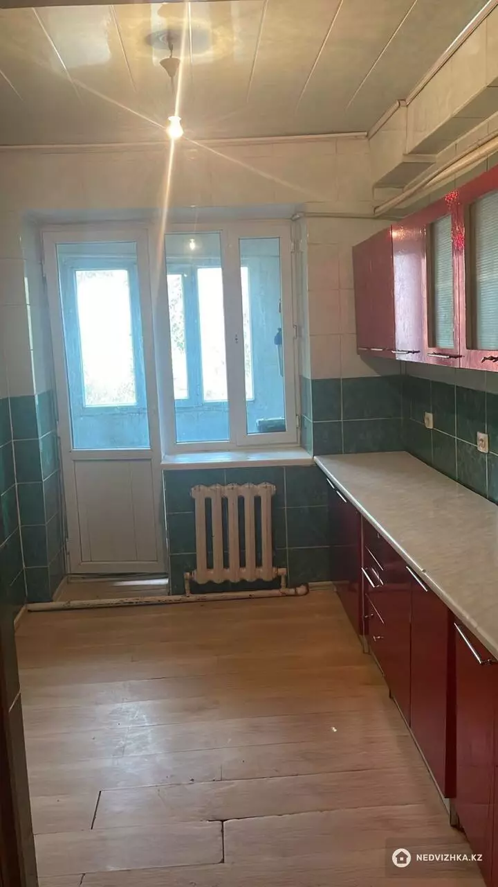 2-комнатная квартира, этаж 3 из 4, 49 м², фотография 5