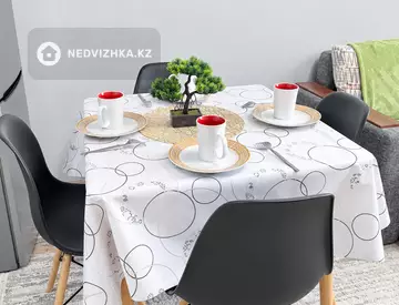 2-комнатная квартира, этаж 10 из 10, 46 м², миниатюра 3