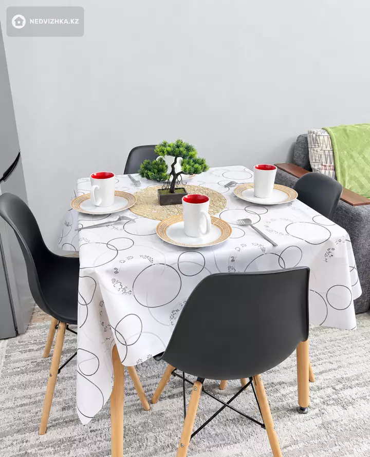 2-комнатная квартира, этаж 10 из 10, 46 м², фотография 3