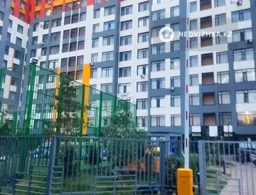 2-комнатная квартира, этаж 9 из 12, 43 м², миниатюра 1