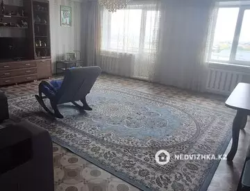 4-комнатная квартира, этаж 4 из 6, 102 м²