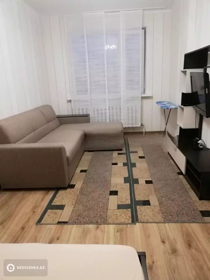 1-бөлмелі пәтер, қабат 3 барлық қабат саны 5, 38 м²