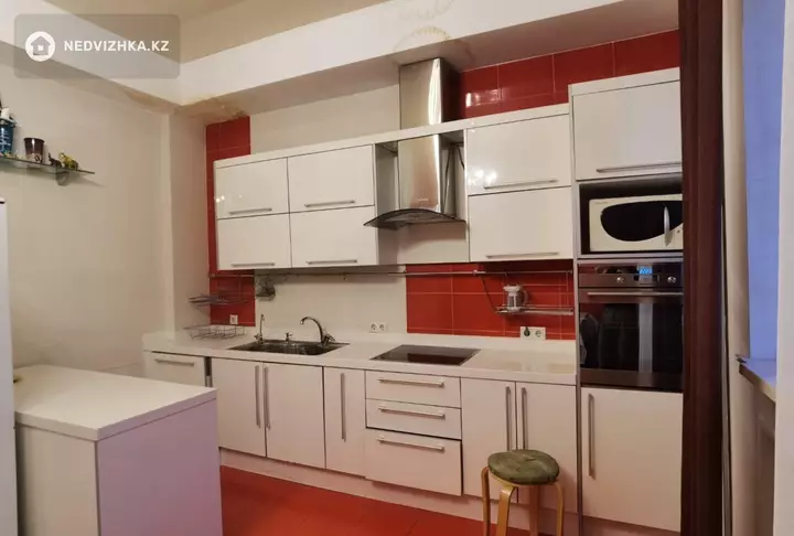 5-бөлмелі пәтер, қабат 2 барлық қабат саны 10, 198 м²