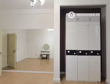 5-комнатная квартира, этаж 2 из 10, 198 м², миниатюра 11