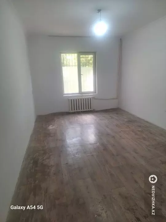2-комнатная квартира, этаж 1 из 5, 50 м², фотография 3