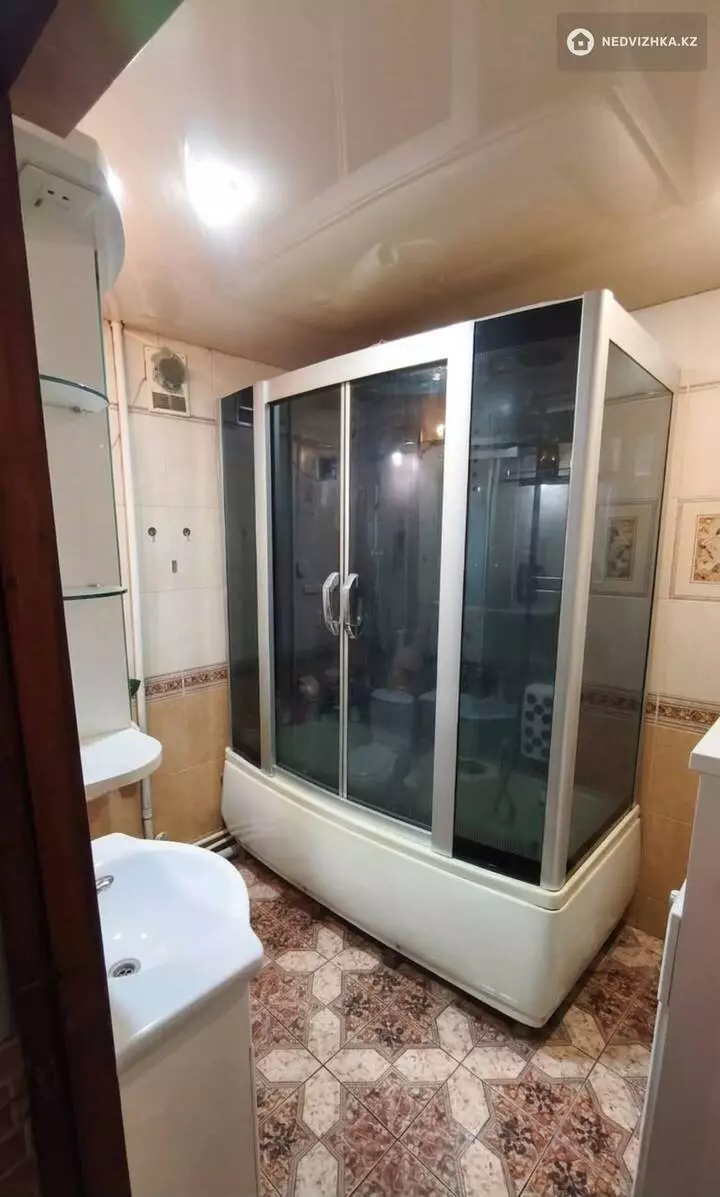 2-комнатная квартира, этаж 3 из 9, 42 м², фотография 5