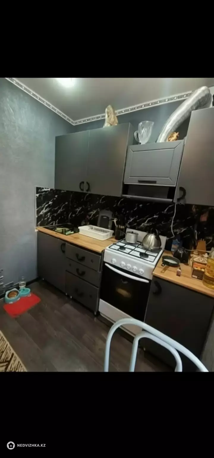 3-комнатная квартира, этаж 2 из 5, 52 м², фотография 2