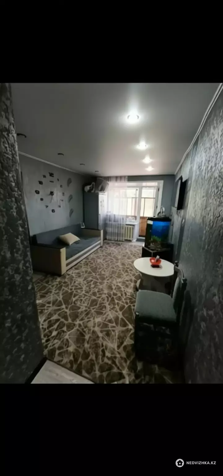 3-комнатная квартира, этаж 2 из 5, 52 м², фотография 4