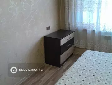 2-комнатная квартира, этаж 4 из 5, 46 м², На длительный срок, миниатюра 9