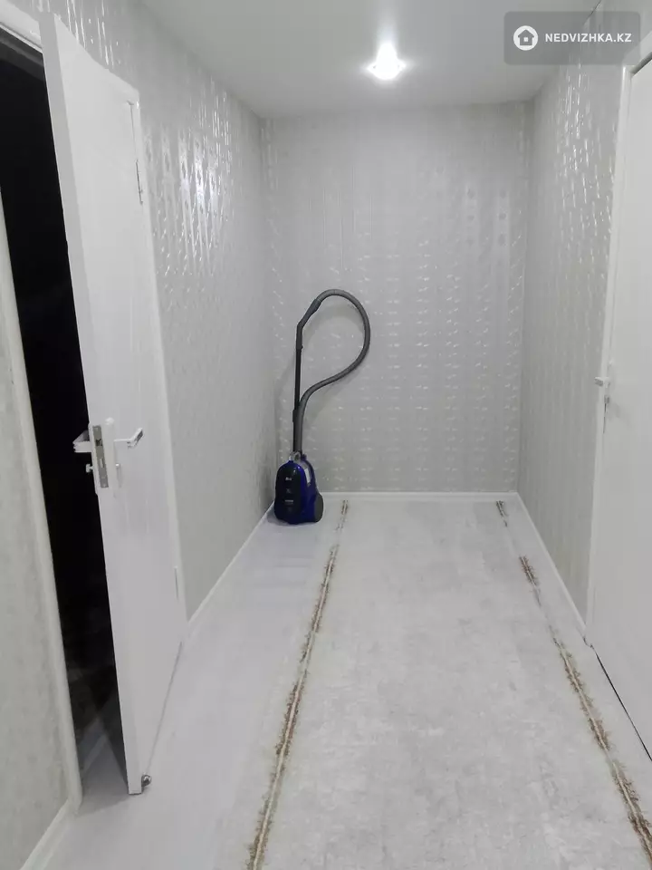 1-комнатная квартира, этаж 2 из 5, 38 м², Посуточно, 3-фотосурет