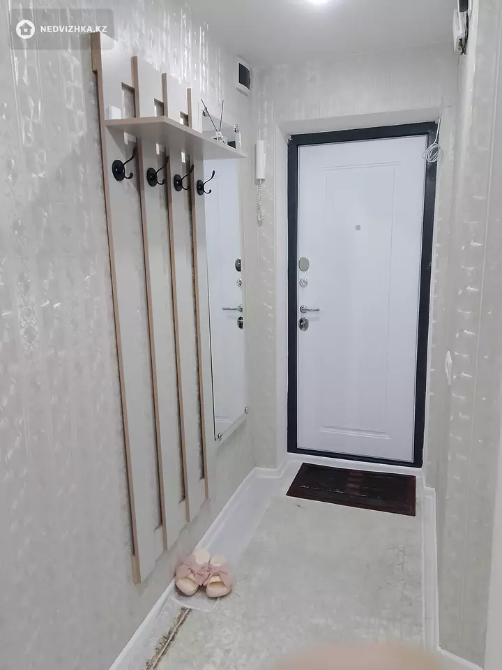 1-комнатная квартира, этаж 2 из 5, 38 м², Посуточно, 4-фотосурет