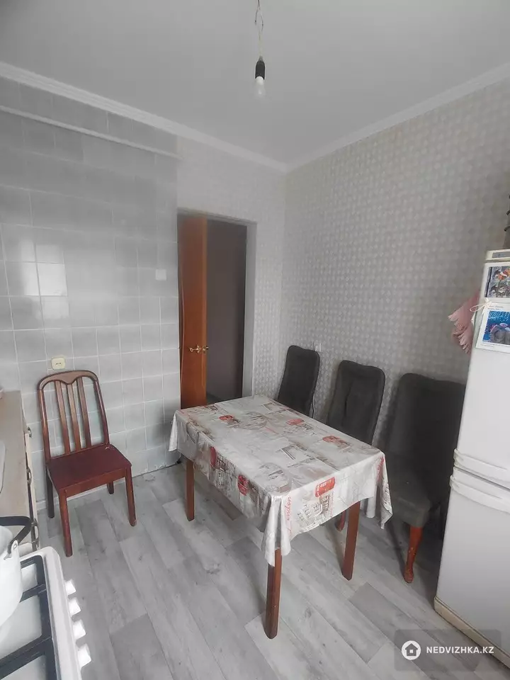 2-комнатная квартира, этаж 2 из 5, 49 м², фотография 2