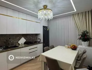 3-комнатная квартира, этаж 4 из 13, 72 м²
