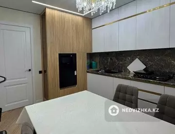 3-комнатная квартира, этаж 4 из 13, 72 м²