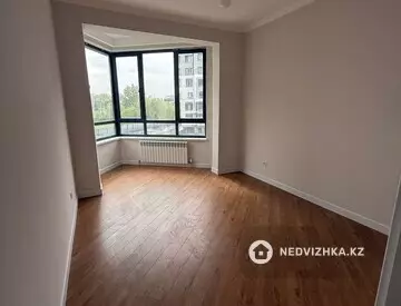 2-комнатная квартира, этаж 3 из 7, 81 м²