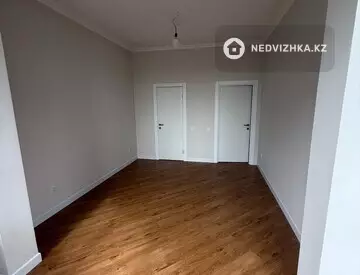 2-комнатная квартира, этаж 3 из 7, 81 м²