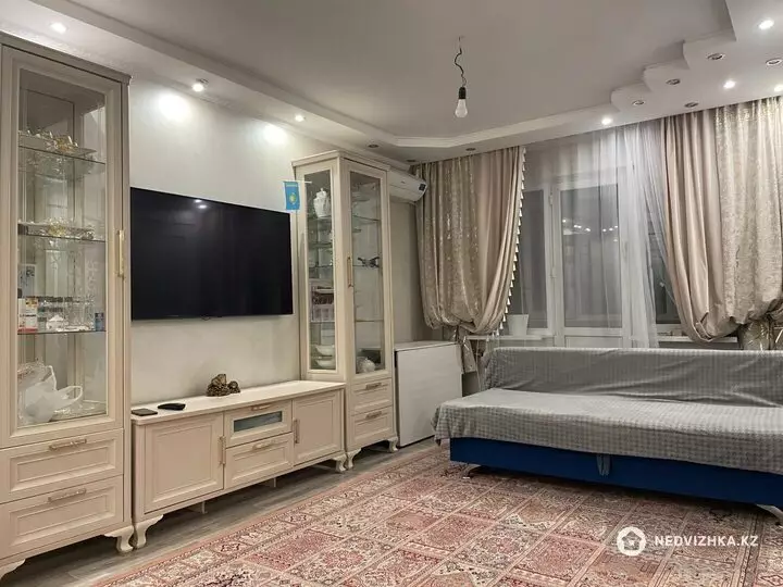 3-комнатная квартира, этаж 2 из 4, 59 м², фотография 2