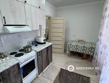 1-комнатная квартира, этаж 3 из 4, 30 м², миниатюра 6