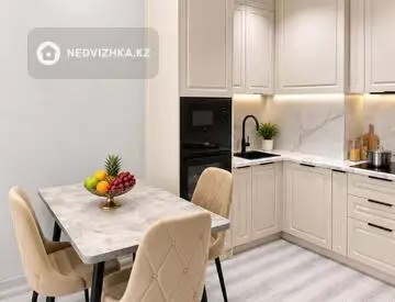 2-комнатная квартира, этаж 9 из 14, 47 м², миниатюра 4