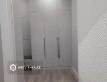 1-комнатная квартира, этаж 5 из 10, 69 м², На длительный срок