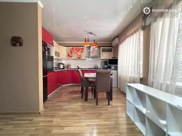 4-бөлмелі пәтер, қабат 3 барлық қабат саны 3, 150 м², 4-фотосурет