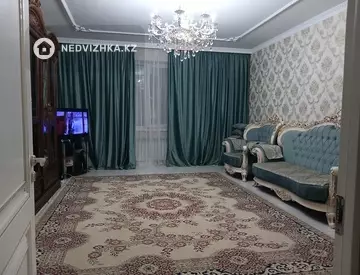 4-комнатная квартира, этаж 2 из 13, 117 м²