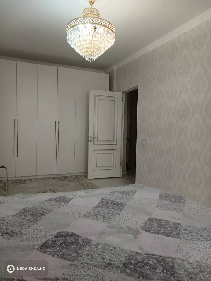 4-комнатная квартира, этаж 2 из 13, 117 м², фотография 5