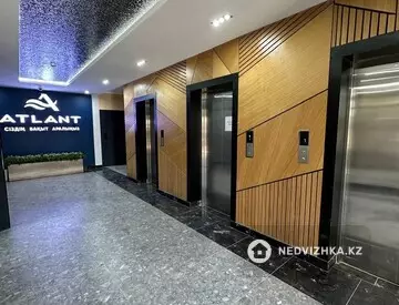 3-комнатная квартира, этаж 12 из 12, 107 м²