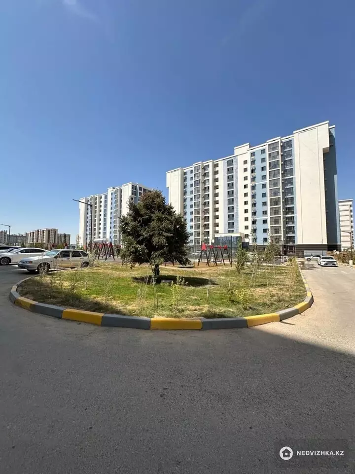 3-комнатная квартира, этаж 12 из 12, 107 м², фотография 3