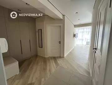 2-комнатная квартира, этаж 3 из 5, 63 м²