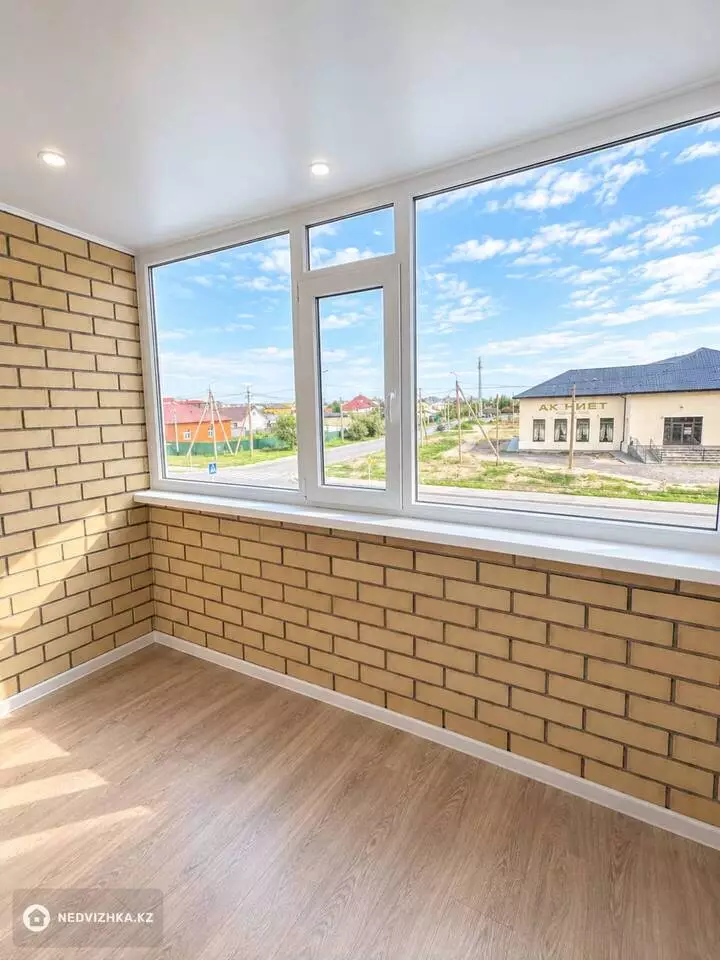 1-комнатная квартира, этаж 2 из 9, 38 м², фотография 3