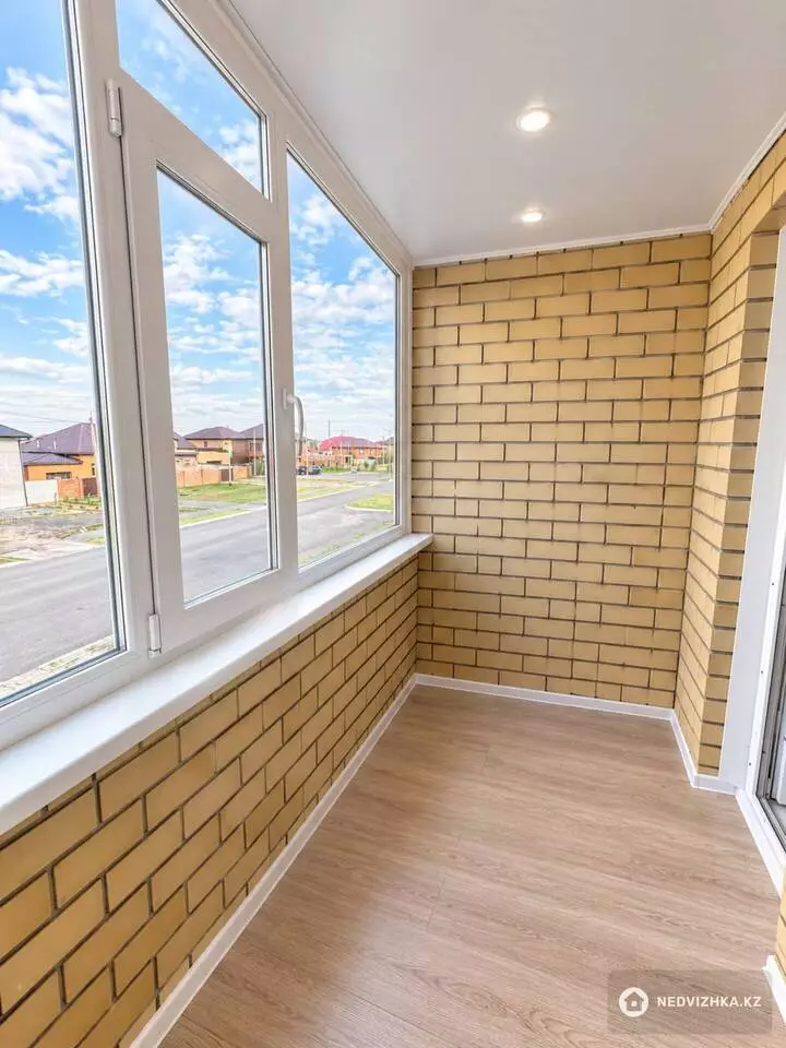 1-комнатная квартира, этаж 2 из 9, 38 м², фотография 2