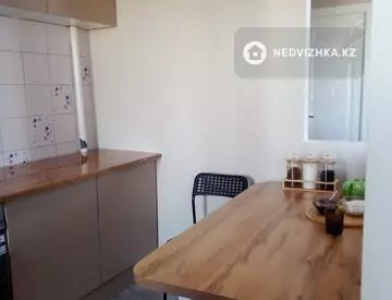 4-комнатная квартира, этаж 5 из 6, 94 м²