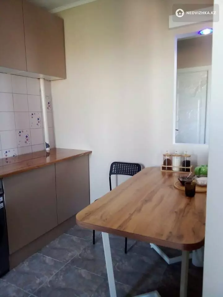 4-комнатная квартира, этаж 5 из 6, 94 м², фотография 2
