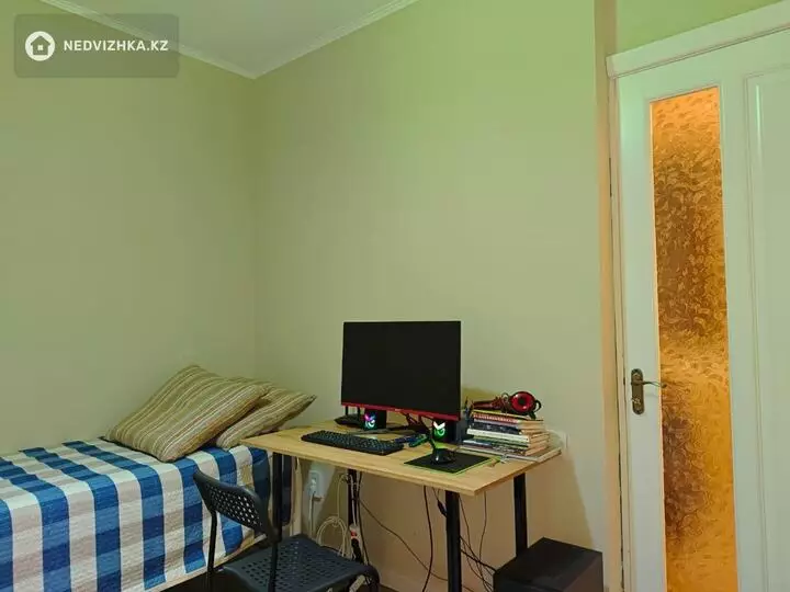 4-комнатная квартира, этаж 5 из 6, 94 м², фотография 4