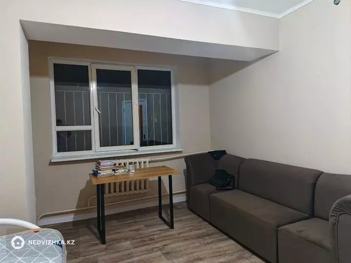 4-комнатная квартира, этаж 5 из 6, 94 м², фотография 5