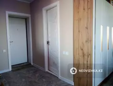 4-комнатная квартира, этаж 5 из 6, 94 м², миниатюра 8