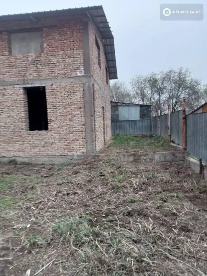 4-бөлмелі үй, 5.6 соттық, 260 м², 3-фотосурет