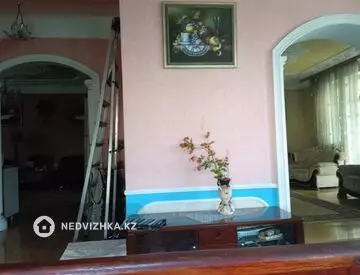 7-бөлмелі үй, 8.2 соттық, 330 м², 11-нобай