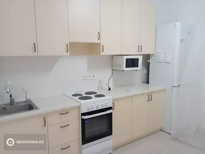 2-комнатная квартира, этаж 5 из 17, 56 м², На длительный срок, фотография 4