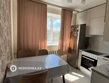 2-комнатная квартира, этаж 4 из 4, 53 м²