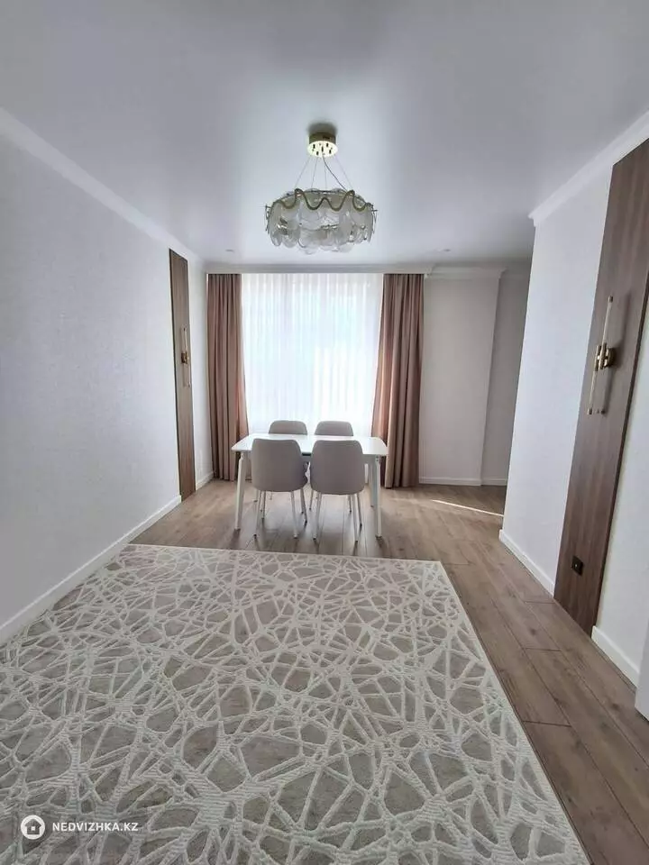 3-комнатная квартира, этаж 9 из 12, 74 м², фотография 5