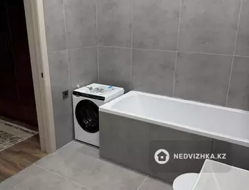 3-комнатная квартира, этаж 10 из 12, 109 м², миниатюра 3