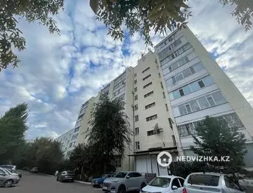 3-комнатная квартира, этаж 3 из 9, 64 м², миниатюра 1