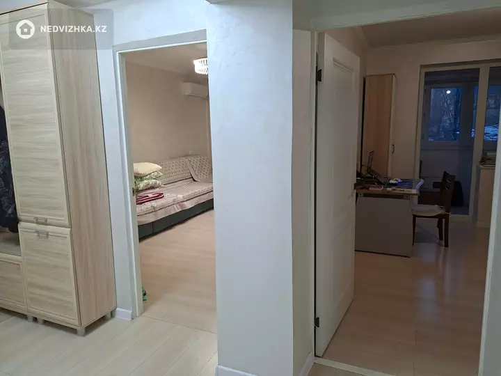 3-комнатная квартира, этаж 3 из 5, 67 м², фотография 2