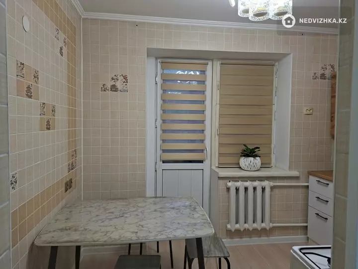 3-комнатная квартира, этаж 3 из 5, 67 м², фотография 3